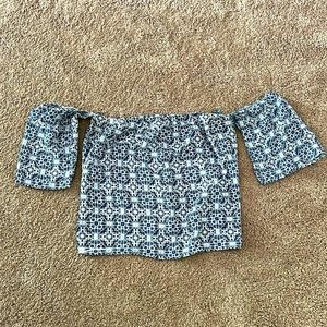 Off the shoulder, blue pattern strapless top